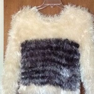 Fuzzy hand made Pine Grove CA sweater size Petite